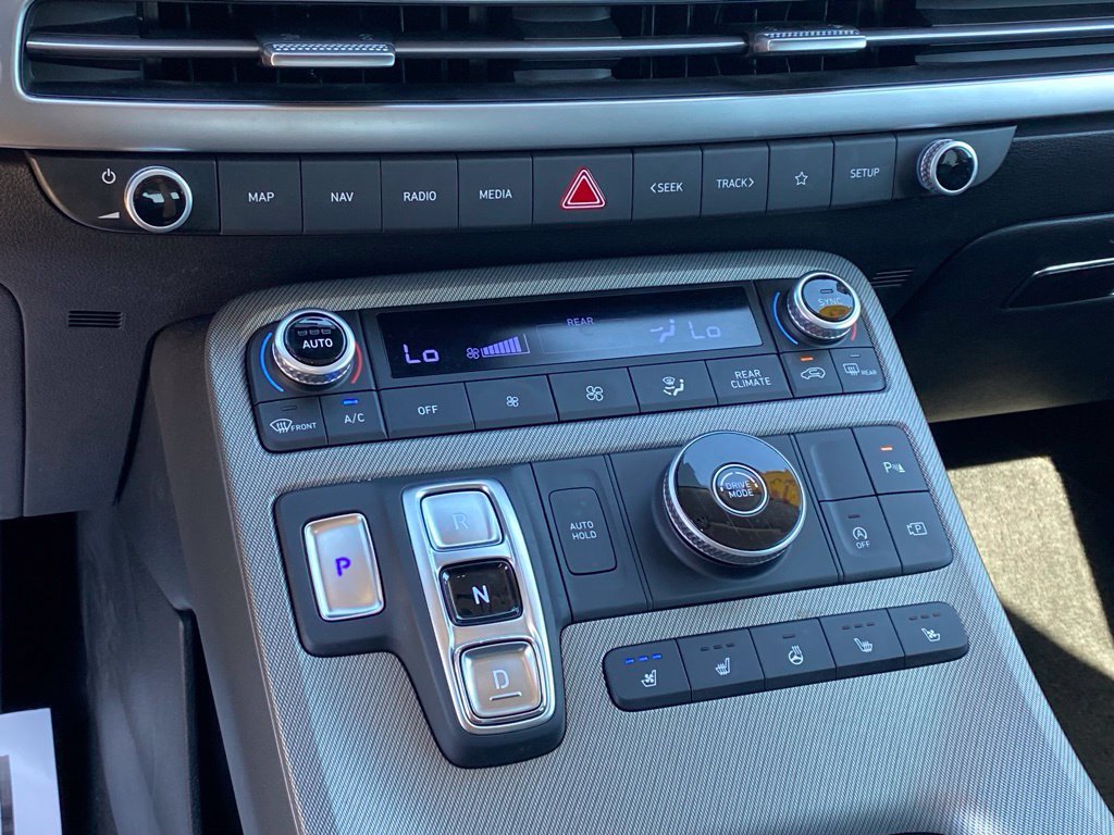 Used 2025 Hyundai Palisade SEL FWD image 18