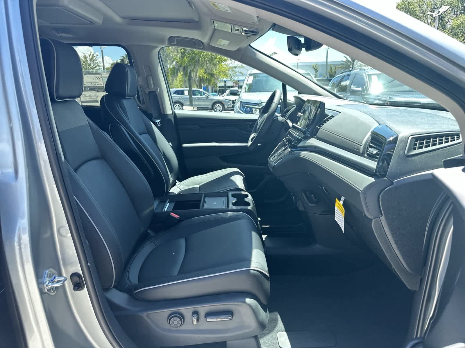 New 2026 Honda Odyssey Touring image 17