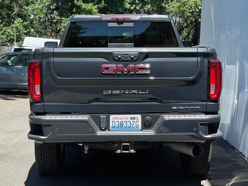 Used 2022 GMC Sierra 3500 Denali w/ Denali Ultimate Package AWD/4WD image 3