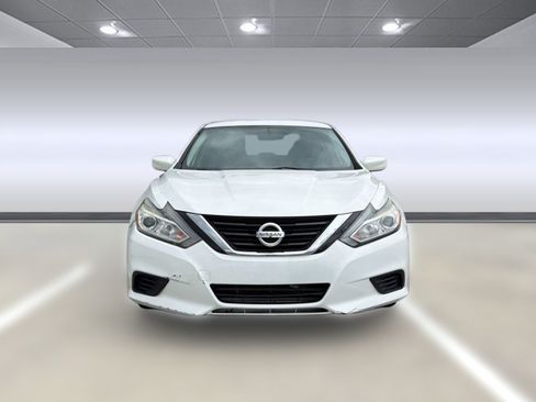 Used 2017 Nissan Altima 2.5 S w/ Power Driver Seat Package FWD image 5