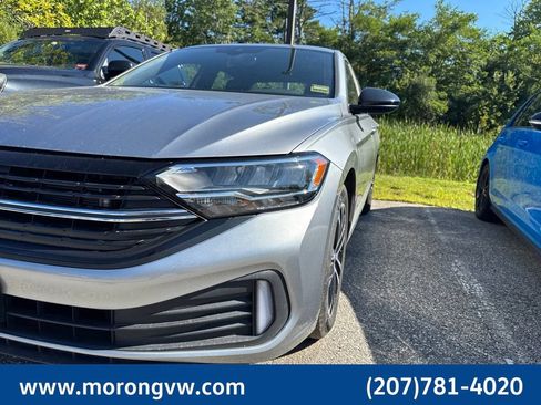 Used 2024 Volkswagen Jetta Sport FWD image 3