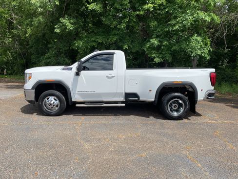 Used 2022 GMC Sierra 3500 SLE w/ SLE Convenience Package image 2