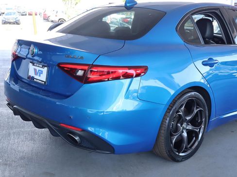 Used 2018 Alfa Romeo Giulia RWD image 7