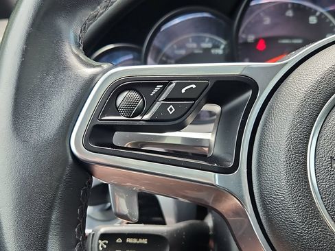 Used 2018 Porsche Cayenne AWD/4WD image 25
