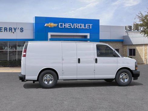 New 2026 Chevrolet Express 2500 w/ Driver Convenience Package RWD image 29