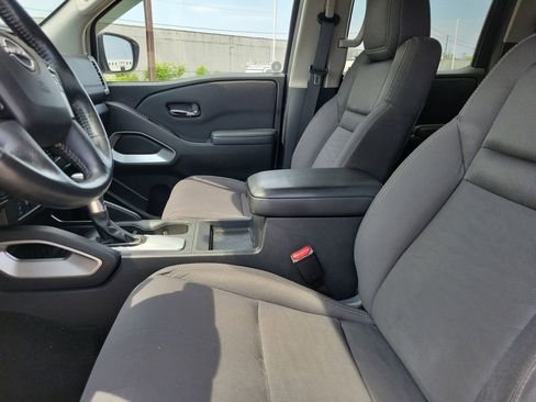 Used 2022 Nissan Frontier SV AWD/4WD image 18