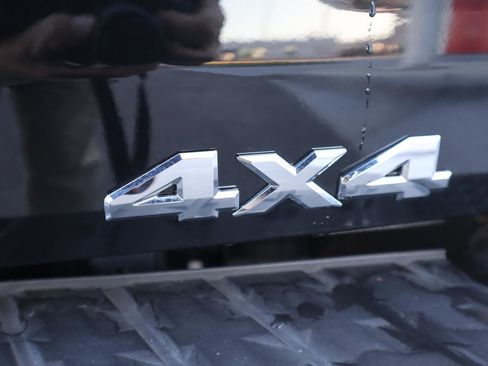 Used 2023 Nissan Titan Platinum Reserve w/ Moonroof Package image 10