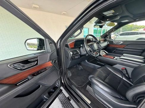 Used 2023 Lincoln Navigator L Reserve image 11
