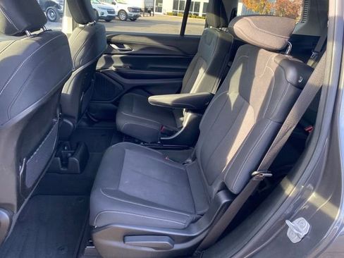 Used 2023 Jeep Grand Cherokee L Laredo w/ Luxury Tech Group I image 21