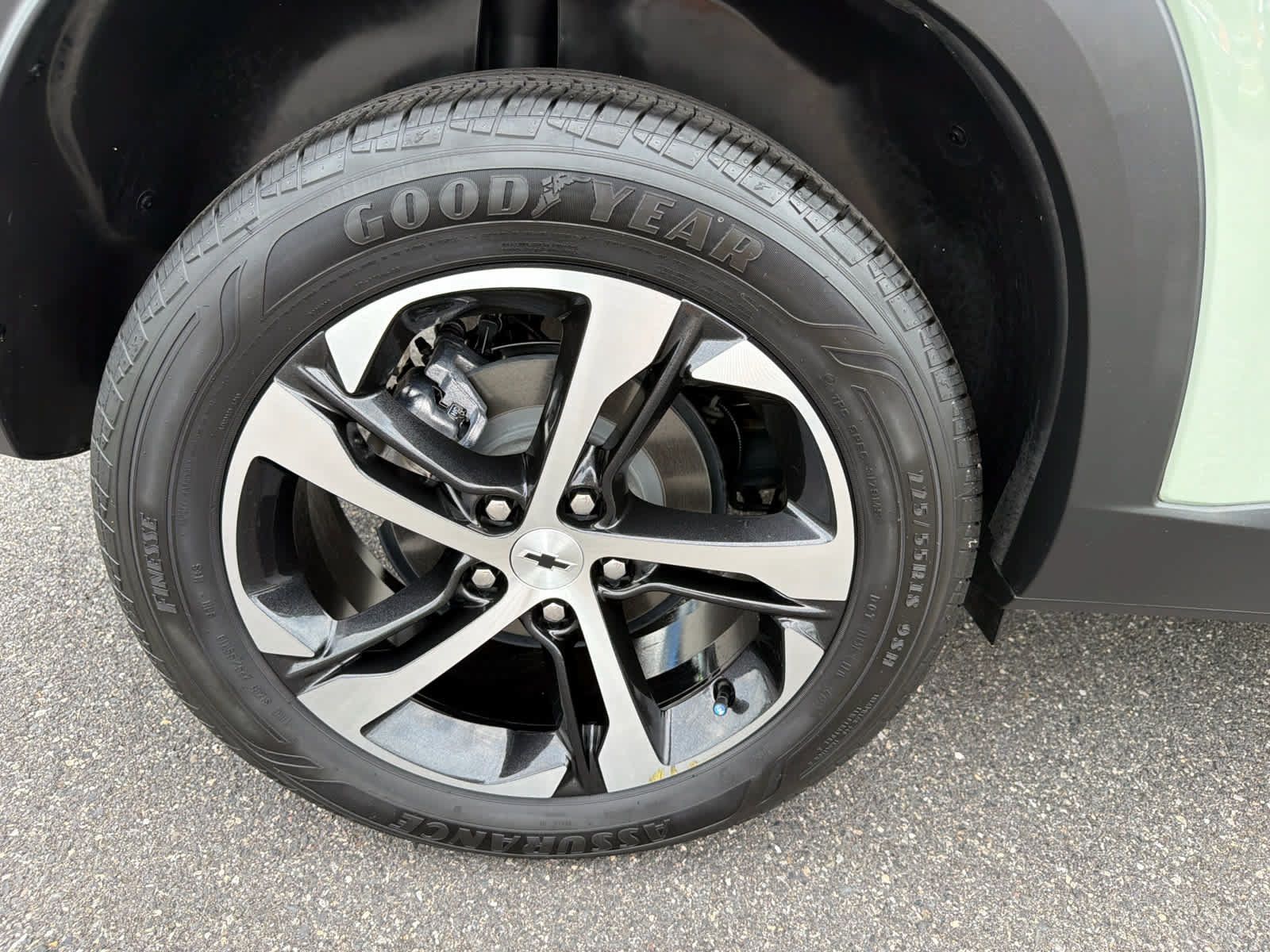 Certified 2024 Chevrolet Trax RS w/ Driver Confidence Package FWD image 25