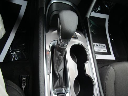 Used 2024 Chevrolet Malibu LT FWD image 28
