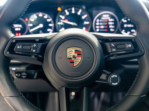 Used 2022 Porsche 911 Carrera S image 16