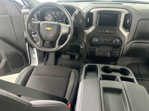 Used 2026 Chevrolet Silverado 1500 Custom w/ Turbomax Blackout Package RWD image 17