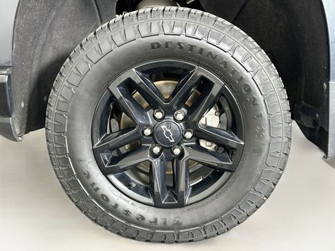 Used 2021 Chevrolet Silverado 1500 Custom Trail Boss w/ Safety Confidence Package AWD/4WD image 11
