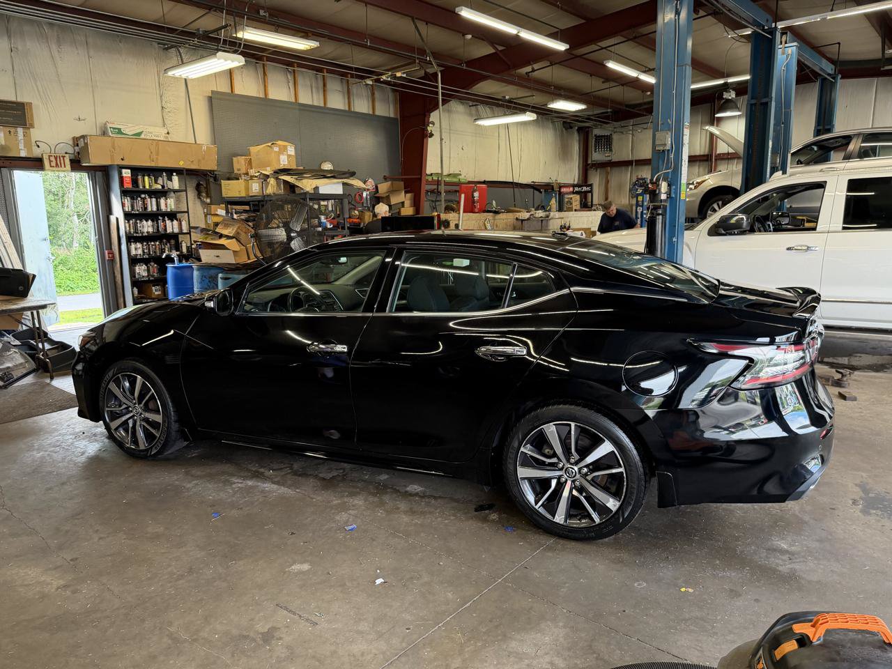 Used 2019 Nissan Maxima 3.5 SL w/ Floor Mat Group FWD image 8