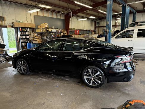 Used 2019 Nissan Maxima 3.5 SL w/ Floor Mat Group FWD image 8