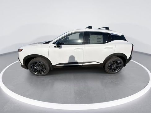 New 2026 Nissan Kicks SR w/ Cold Weather Package image 5