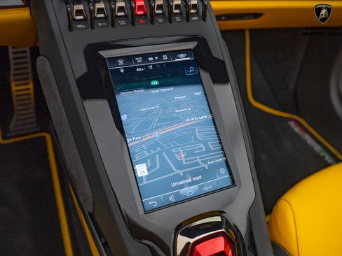 Used 2023 Lamborghini Huracan EVO image 32