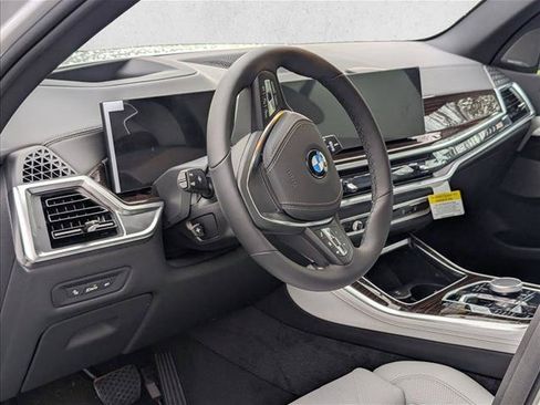 Used 2026 BMW X5 sDrive40i w/ Climate Comfort Package RWD image 3