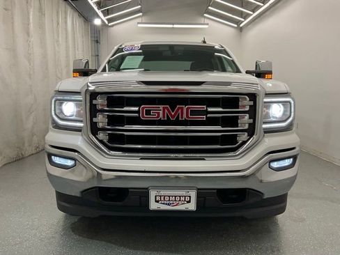 Used 2018 GMC Sierra 1500 SLT w/ SLT Premium Package AWD/4WD image 3