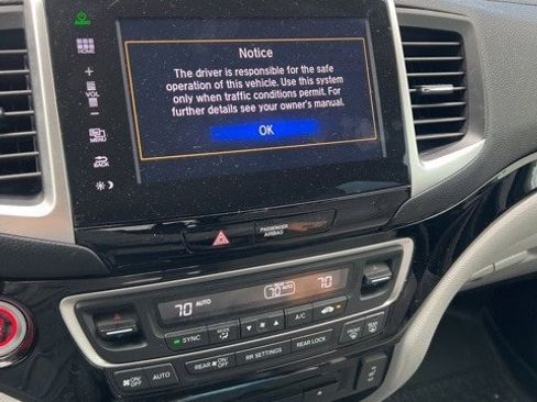 Used 2016 Honda Pilot Touring image 15