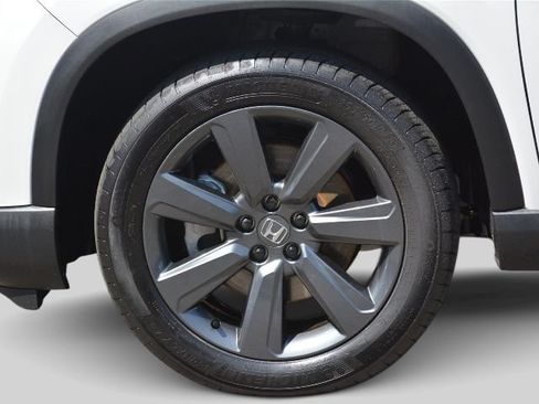Used 2025 Honda Pilot Sport image 36