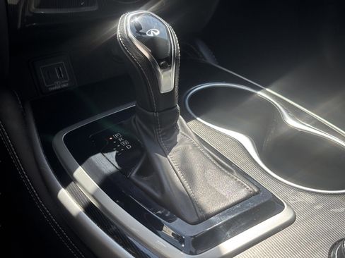 Used 2019 INFINITI QX60 Luxe w/ Essential Package image 10