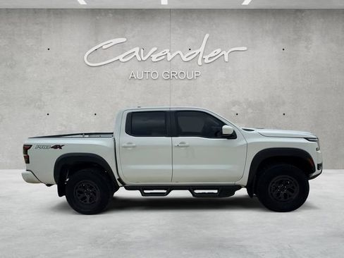 Used 2025 Nissan Frontier PRO-4X AWD/4WD image 17