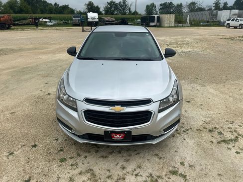 Used 2016 Chevrolet Cruze LS FWD image 3