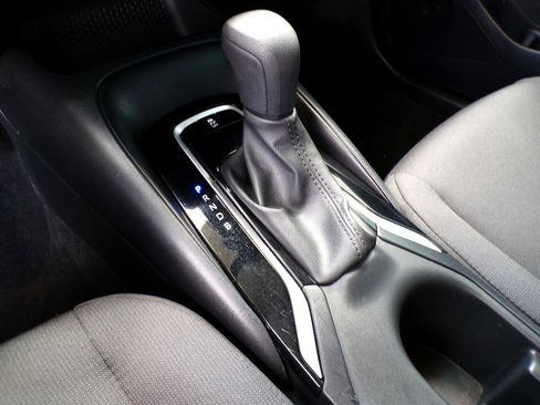 Used 2024 Toyota Corolla LE image 16