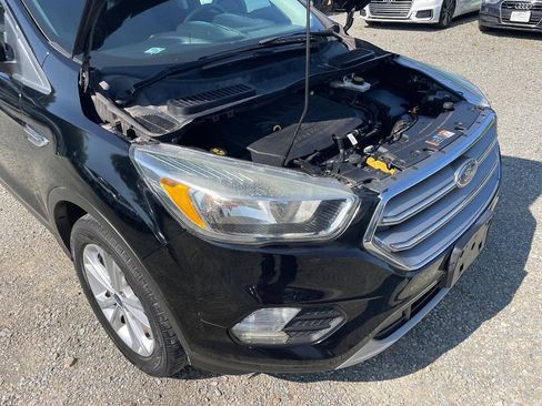 Used 2017 Ford Escape SE AWD/4WD image 25