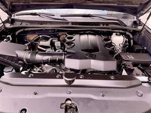 Used 2024 Toyota 4Runner SR5 Premium image 27