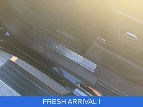 Used 2022 GMC Sierra 1500 Denali w/ Denali Reserve Package image 13