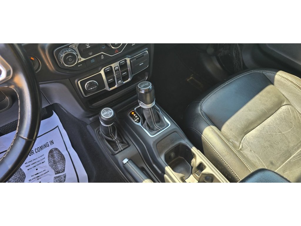 Used 2021 Jeep Wrangler Unlimited Sahara AWD/4WD image 22