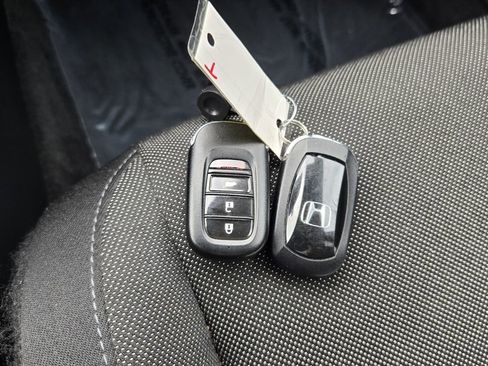 Used 2025 Honda CR-V LX image 18