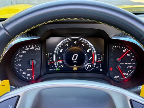 Used 2018 Chevrolet Corvette Stingray Convertible RWD image 10