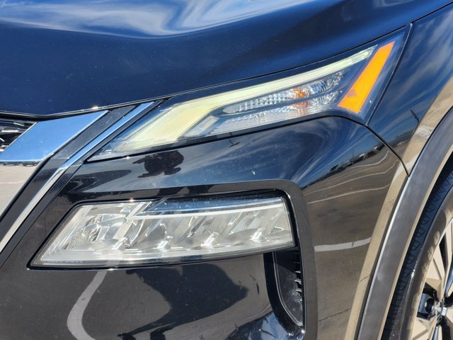Used 2023 Nissan Rogue SV w/ SV Premium B Package FWD image 9
