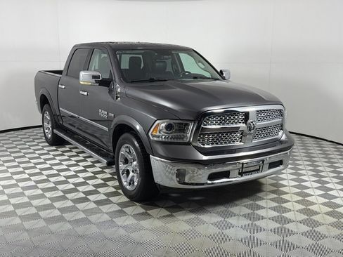 Used 2016 RAM 1500 Laramie w/ Convenience Group AWD/4WD image 3
