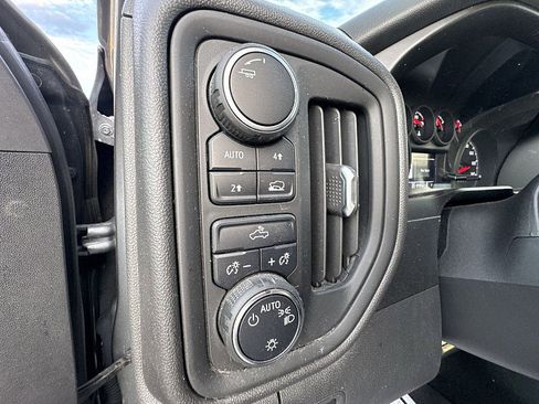 Used 2021 Chevrolet Silverado 1500 Custom image 15