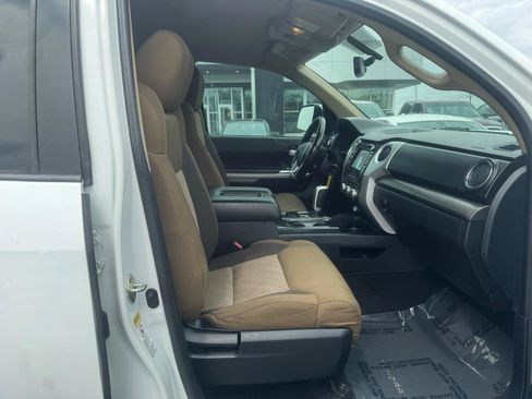 Used 2017 Toyota Tundra SR5 w/ SR5 Upgrade Package RWD image 24