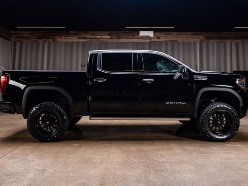 Used 2024 GMC Sierra 1500 Denali w/ Denali Reserve Package AWD/4WD image 11