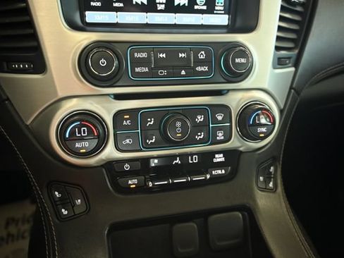 Used 2020 GMC Yukon SLT AWD/4WD image 19