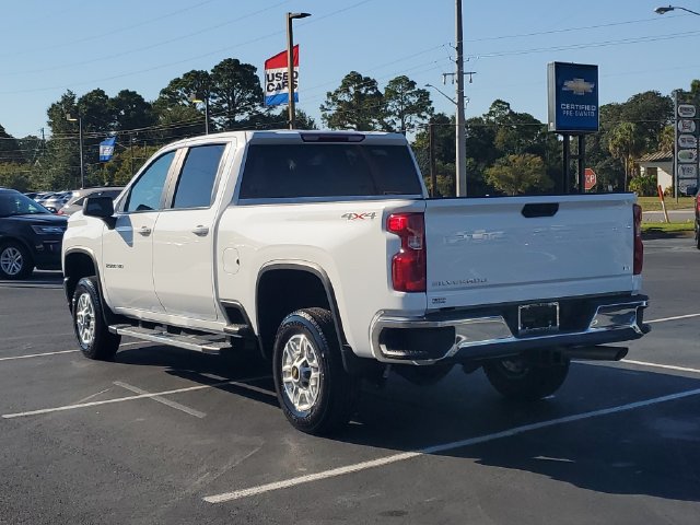 Used 2022 Chevrolet Silverado 2500 LT w/ Convenience Package AWD/4WD image 4