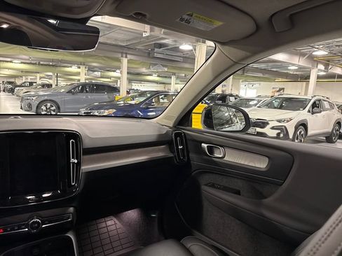 Used 2026 Volvo XC40 B5 Plus AWD/4WD image 46
