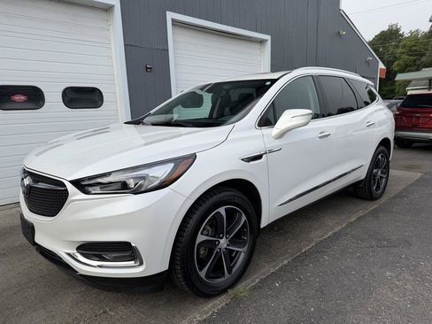 Used 2020 Buick Enclave Essence w/ Sport Touring Edition AWD/4WD image 1