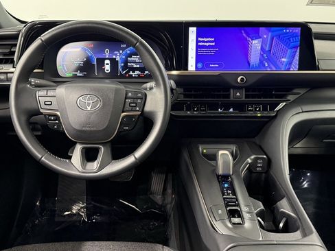 Used 2023 Toyota Crown XLE image 32