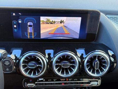 New 2025 Mercedes-Benz GLA 250 image 25