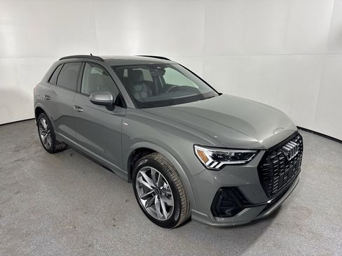 Used 2025 Audi Q3 2.0T Premium image 33