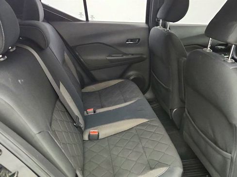 Used 2019 Nissan Kicks SV FWD image 22