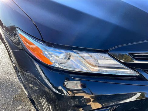 Used 2020 Toyota Camry XSE image 33
